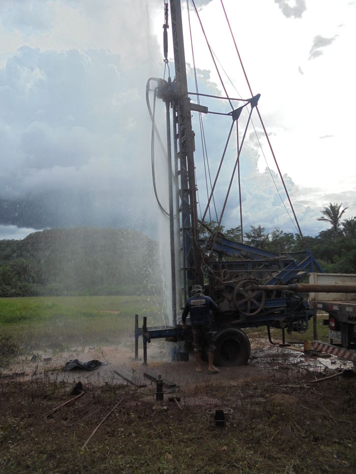 Prefeitura de São Pedro do Piauí beneficia comunidade com poço artesiano - Imagem 11