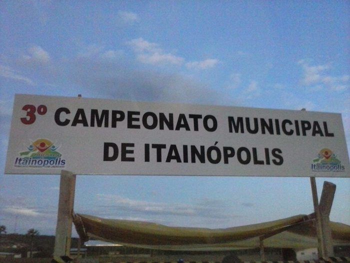 Esportes - Dado o início do Campeonato Municipal de Futebol de 2015, com dois jogos realizados no novo Estádio Municipal “Luís Monteiro de Moura”. - Imagem 2