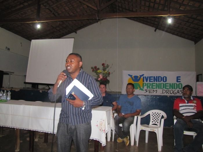 Comandante de Polícia ministra palestra sobre drogas e alcoolismo em projeto do Projovem  - Imagem 2