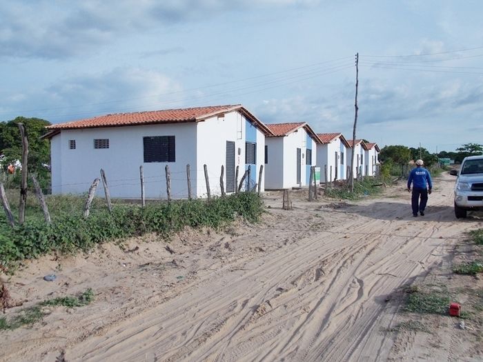 Prefeito Antônio Parambú entrega 15 casas do Programa Minha Casa Minha Vida 2 - Imagem 7