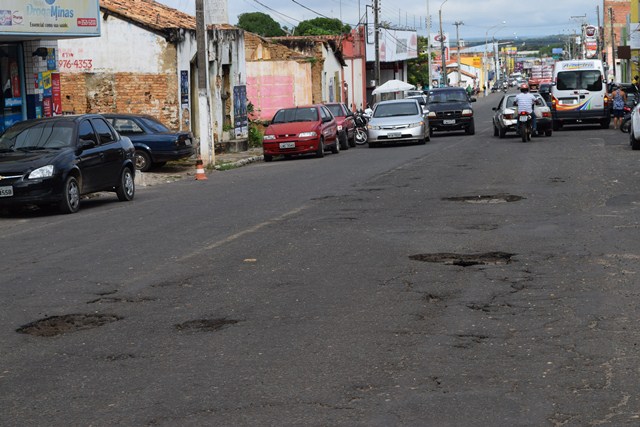 Prefeitura de Floriano inicia extenso programa de obras no município  - Imagem 5