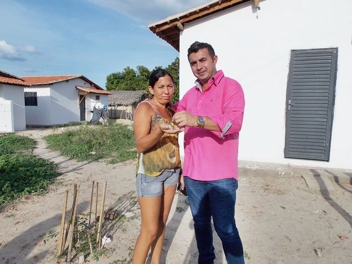 Prefeito Antônio Parambú entrega 15 casas do Programa Minha Casa Minha Vida 2 - Imagem 6