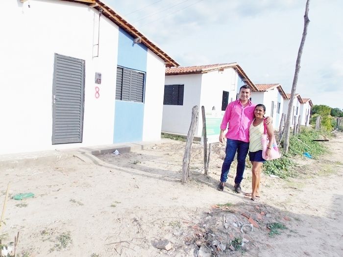 Prefeito Antônio Parambú entrega 15 casas do Programa Minha Casa Minha Vida 2 - Imagem 2