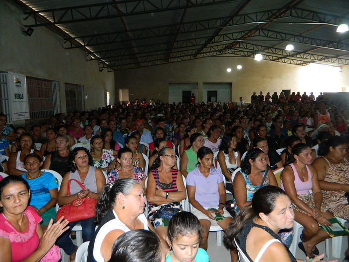 Encontro Municipal do Bolsa Família reuniu mais de 1.500 pessoas - Imagem 2