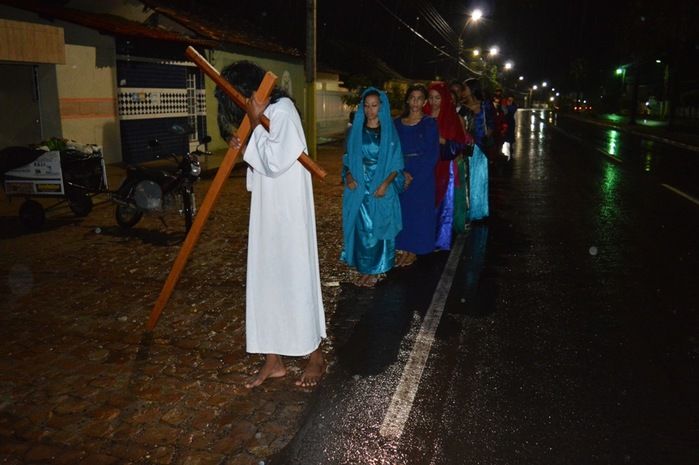 Jovens ensaiam na Rua a 6ª edição da Paixão de Cristo   - Imagem 4