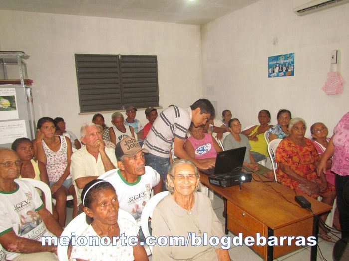 Grupo de Idosos participam de palestra sobre a 'Lei Maria da Penha' - Imagem 2