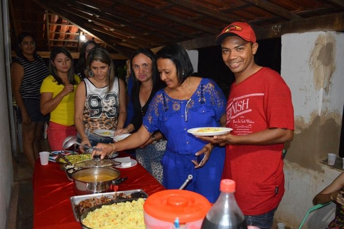 Amigas realizaram chá de panela para Dr. Mercedes  - Imagem 3