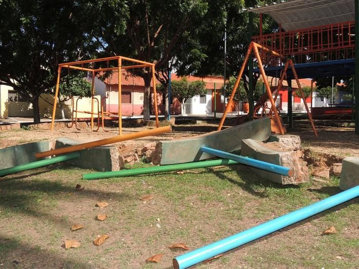 Patrimônio público é alvo de vândalos - Imagem 4