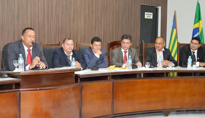 Prefeito Marcos Elvas faz abertura de ano legislativo na Câmara Municipal de Bom Jesus-PI - Imagem 7