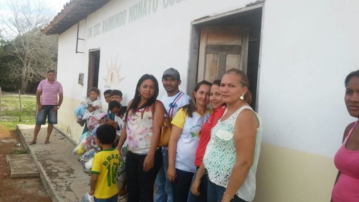 Prefeito Zé Resende entrega presente para crianças, nas escolas do município. - Imagem 17