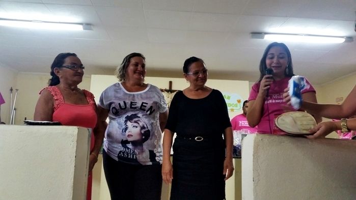 Na sexta-feira 06-03 teve o encerramento da 1ª Semana Social da Mulher com brincadeiras e distribuição de brindes - Imagem 8