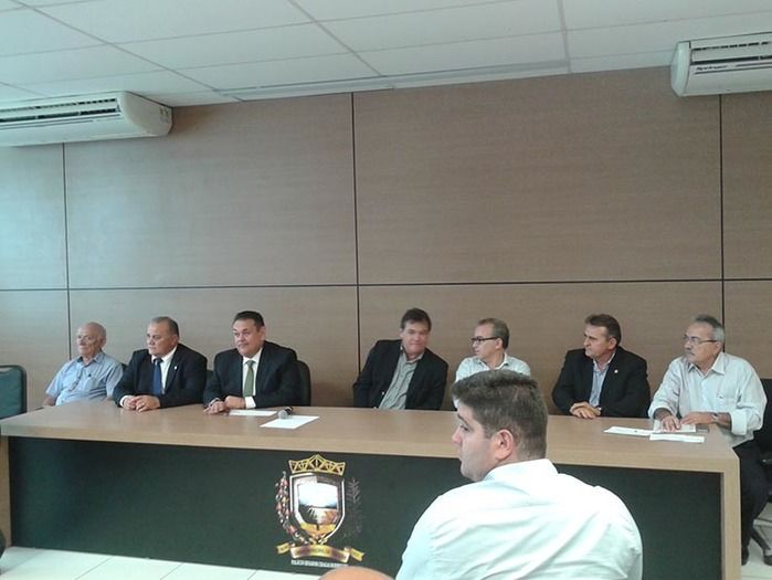 Gustavo Medeiros prestigia posse de Antonio Lira no DEM em Teresina - Imagem 1