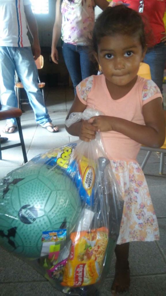 Prefeito Zé Resende entrega presente para crianças, nas escolas do município. - Imagem 14