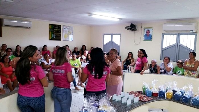 Na sexta-feira 06-03 teve o encerramento da 1ª Semana Social da Mulher com brincadeiras e distribuição de brindes - Imagem 14
