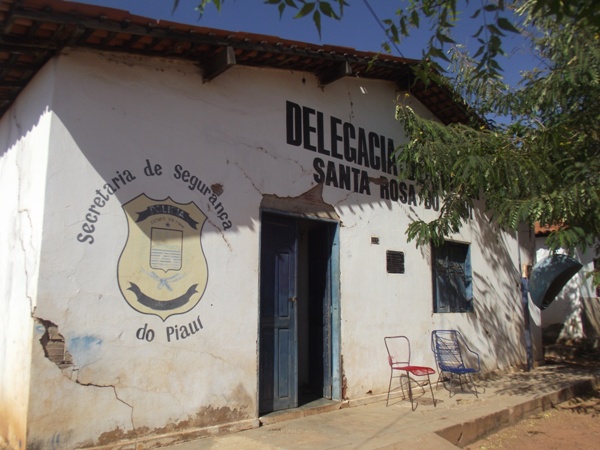 Delegacia de Santa Rosa do Piauí corre risco de desabar - Imagem 2