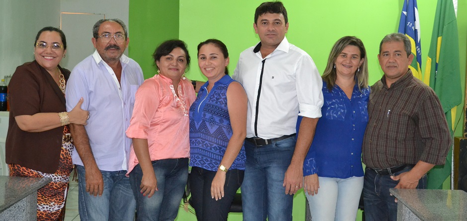 Sessão da Câmara Municipal de Vereadores aprova reajuste salarial dos professores