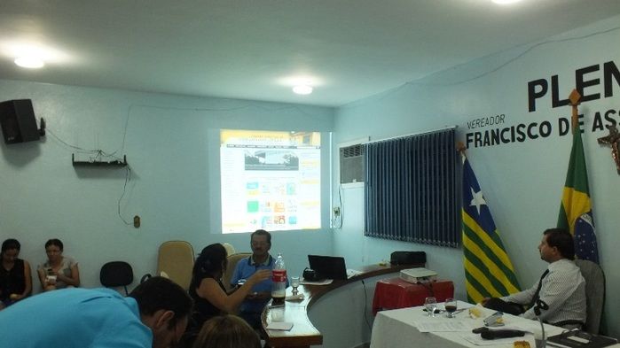 Estudantes conquistam lei para transportes escolar em Dom Expedito Lopes  - Imagem 11