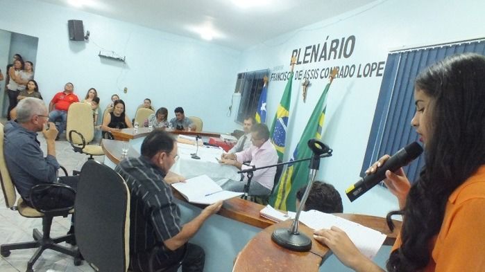 Estudantes conquistam lei para transportes escolar em Dom Expedito Lopes  - Imagem 10