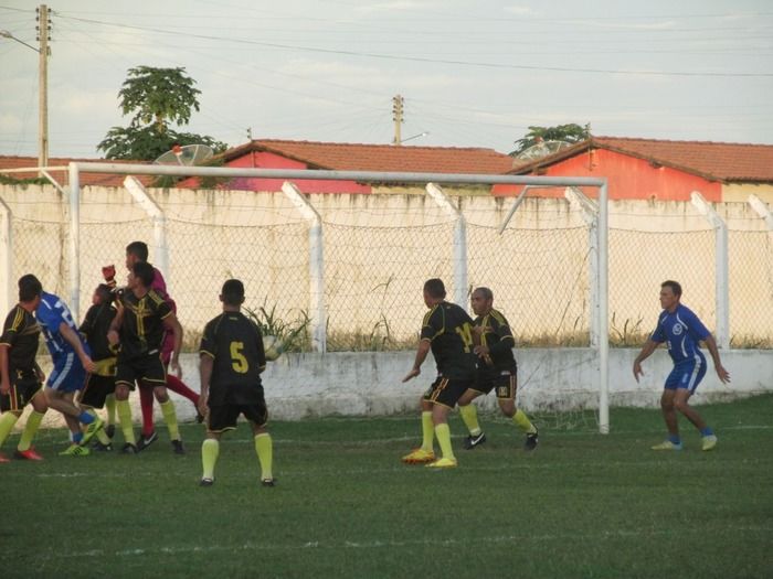 Elesbão Veloso empata e fica com quatro pontos no campeonato dos quarentões de Agricolândia - Imagem 30