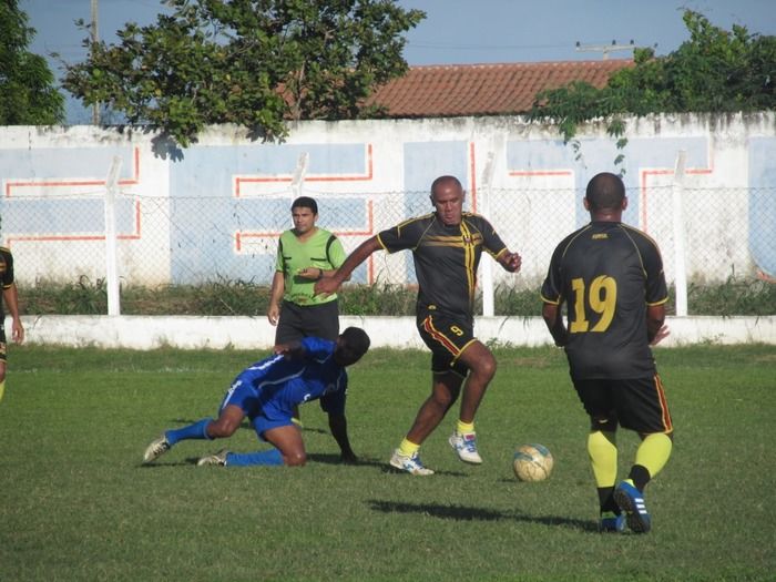 Elesbão Veloso empata e fica com quatro pontos no campeonato dos quarentões de Agricolândia - Imagem 19