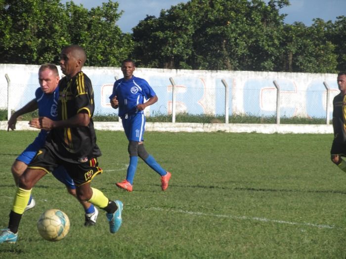 Elesbão Veloso empata e fica com quatro pontos no campeonato dos quarentões de Agricolândia - Imagem 9