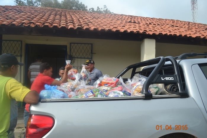 Prefeito Zé Resende entrega mais de 2600 cestas a famílias carentes de Boa Hora - Imagem 3