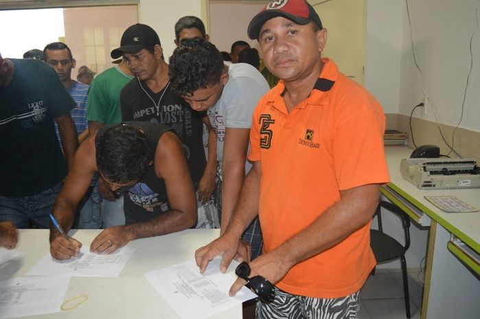 Prefeitura realiza pagamento das diárias para mais de 500 homens do roço das ruas. - Imagem 3