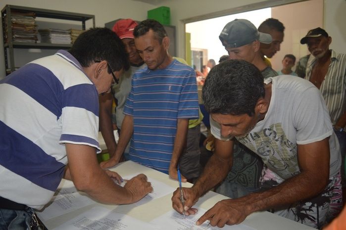 Prefeitura realiza pagamento das diárias para mais de 500 homens do roço das ruas. - Imagem 6