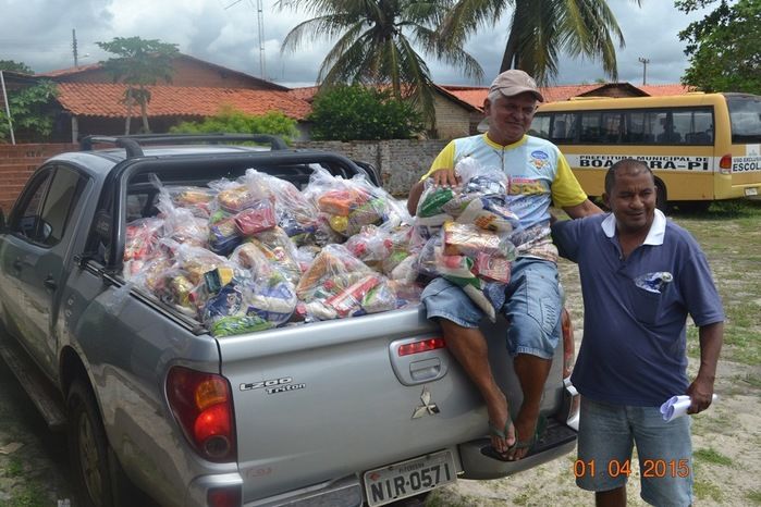 Prefeito Zé Resende entrega mais de 2600 cestas a famílias carentes de Boa Hora - Imagem 9
