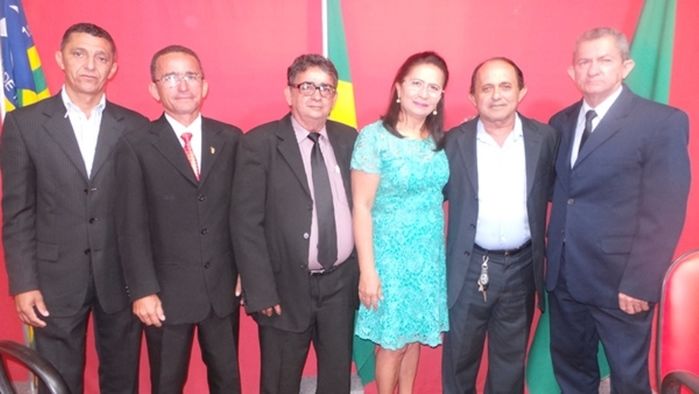 Vice-prefeita Lucia Lacerda assume prefeitura de Pimenteiras - Imagem 18