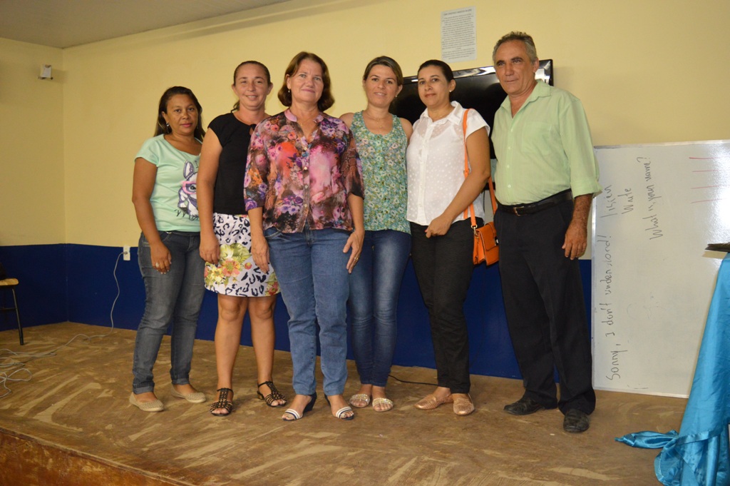 Alunos do EJA assistiram o filme Campomaiorense Mistérios e Vinganças em uma aula cultura.