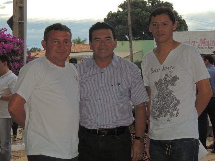 Debaixo de chuva, Caminhada pela Paz reuniu centenas de pessoas - Imagem 24