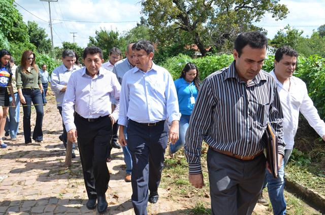 Governador Inaugura Obras em Ipiranga do Piauí - Imagem 59