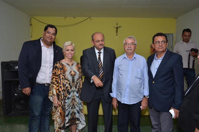 Deputado Estadual Fernando Monteiro Recebeu o Título de Cidadão da Cidade de Francisco Santos - Imagem 2