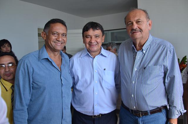 Governador Inaugura Obras em Ipiranga do Piauí - Imagem 39