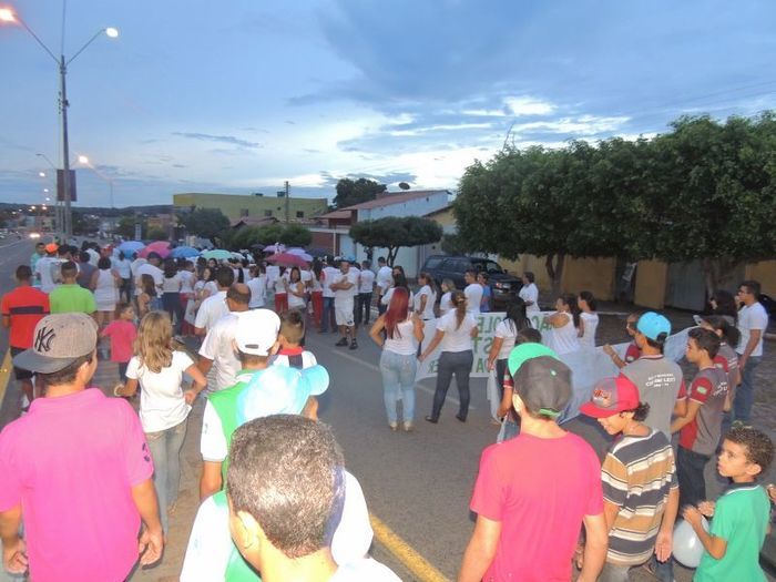 Debaixo de chuva, Caminhada pela Paz reuniu centenas de pessoas - Imagem 53