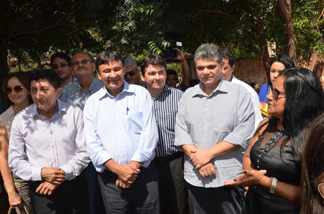 Governador Inaugura Obras em Ipiranga do Piauí - Imagem 62