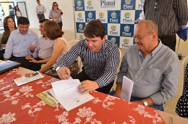 Governador Inaugura Obras em Ipiranga do Piauí - Imagem 123