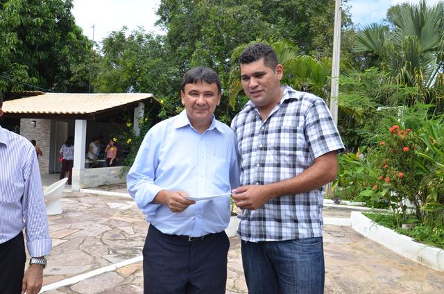 Governador Inaugura Obras em Ipiranga do Piauí - Imagem 138