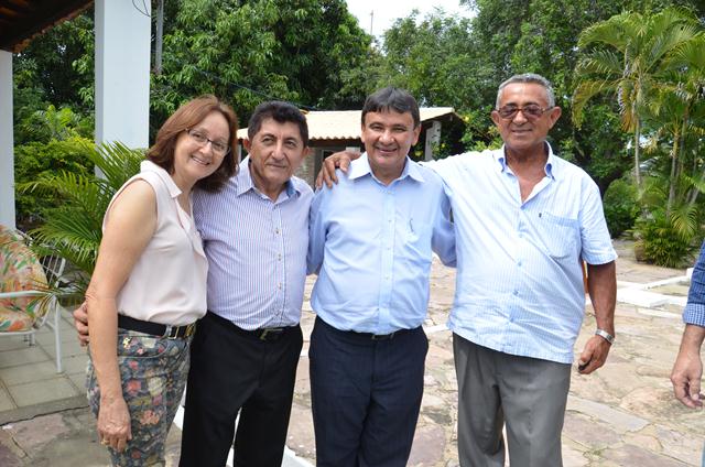 Governador Inaugura Obras em Ipiranga do Piauí - Imagem 139