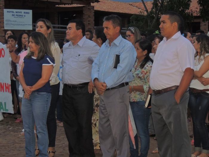 Debaixo de chuva, Caminhada pela Paz reuniu centenas de pessoas - Imagem 43