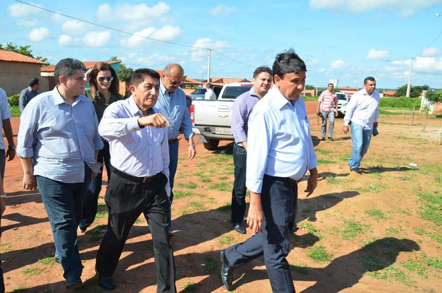 Governador Inaugura Obras em Ipiranga do Piauí - Imagem 10