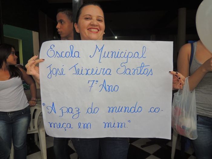 Debaixo de chuva, Caminhada pela Paz reuniu centenas de pessoas - Imagem 23