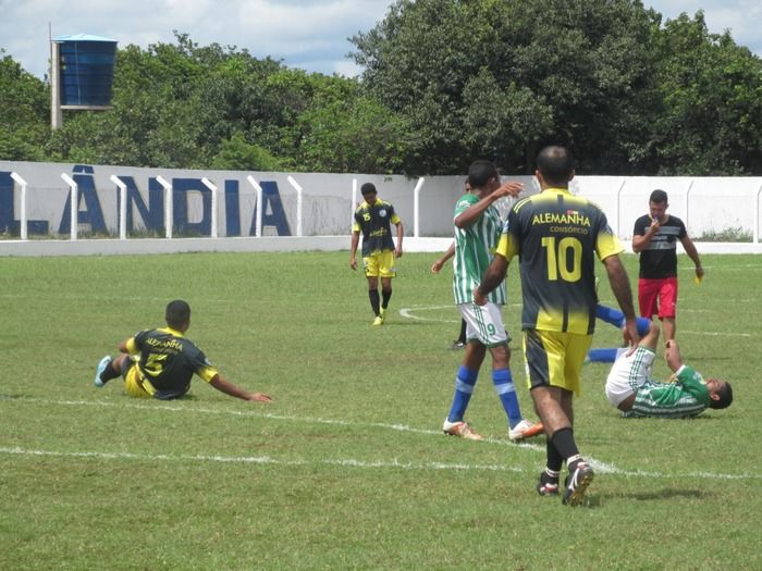Seleção Rádio TV de Teresina vence a Seleção de Agricolândia no Estádio Alencazão - Imagem 29
