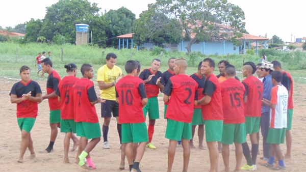 Varjota vence Juventude Cigana e se consagra campeão do campeonato municipal de futebol 2015 - Imagem 4