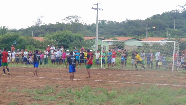 Varjota vence Juventude Cigana e se consagra campeão do campeonato municipal de futebol 2015 - Imagem 14