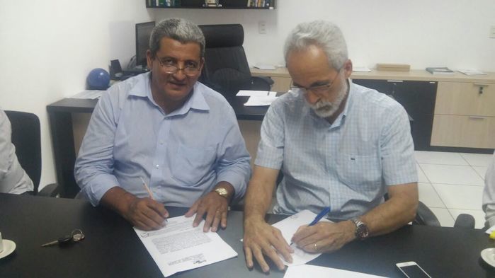 Prefeito Zé Resende assina contrato com a Embrapa, para instalação de Microdestilaria em Boa Hora - Imagem 3