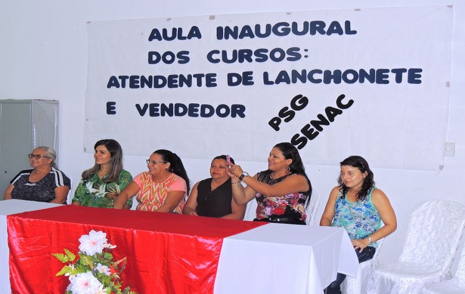 Milton Brandão realiza aula ianugural de cursos profissionalizantes