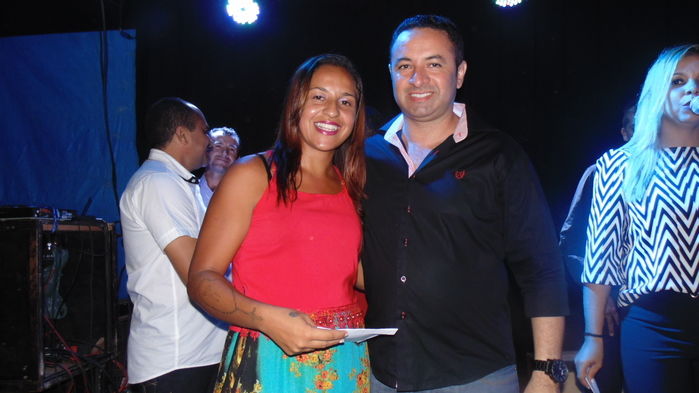 Prefeito e autoridades fazem entrega de prêmios  a vencedores de competições - Imagem 14