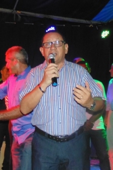 Prefeito e autoridades fazem entrega de prêmios  a vencedores de competições - Imagem 33